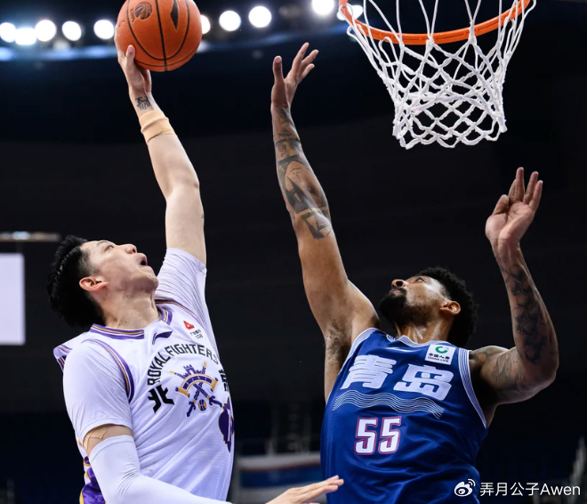 沈梓捷北控顶薪难掩颓势 命运似李慕豪成篮球公