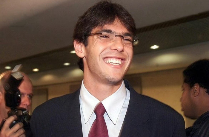 米兰传奇卡卡生日快乐 球迷祝福声不断