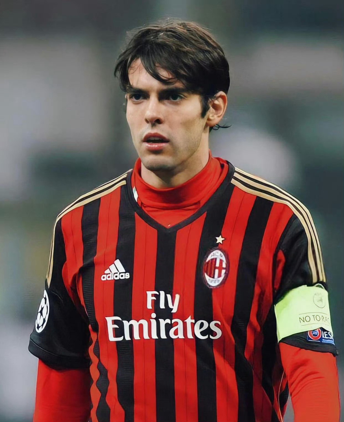 米兰传奇卡卡生日快乐 球迷祝福声不断