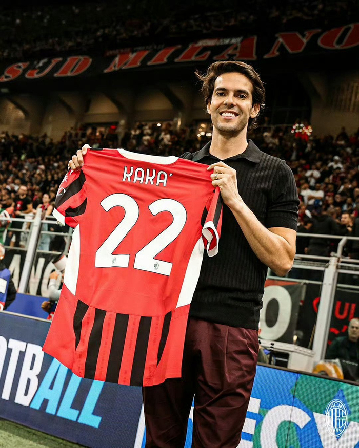 米兰传奇卡卡生日快乐 球迷祝福声不断