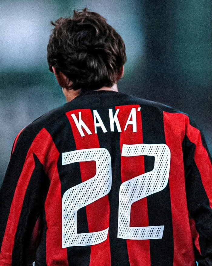 米兰传奇卡卡生日快乐 球迷祝福声不断